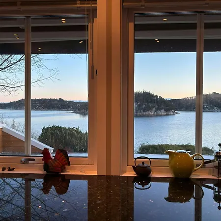 Holiday home House With 90 Metres Private On Bomlo