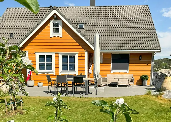 House With 90 Metres Private On Bomlo Holiday home *