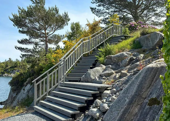 House With 90 Metres Private On Bomlo Holiday home