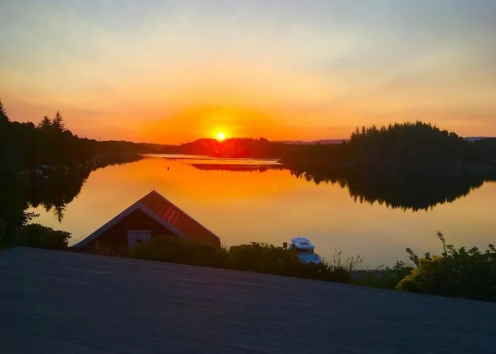 House With 90 Metres Private On Bomlo Holiday home Ervik (Urangsvag)